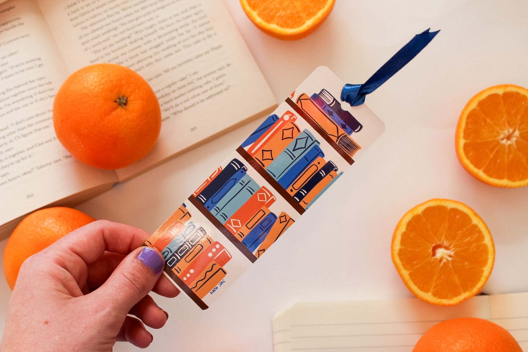 Cosy Bookshelf Bookmark